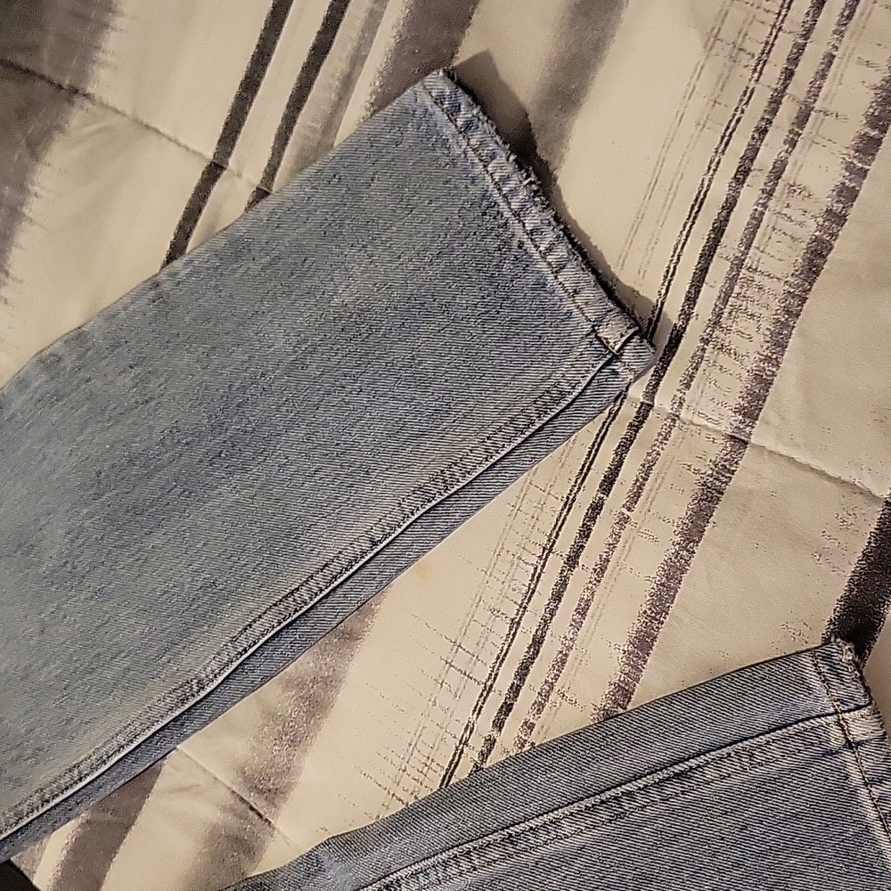 Denim - Picture 3 of 4